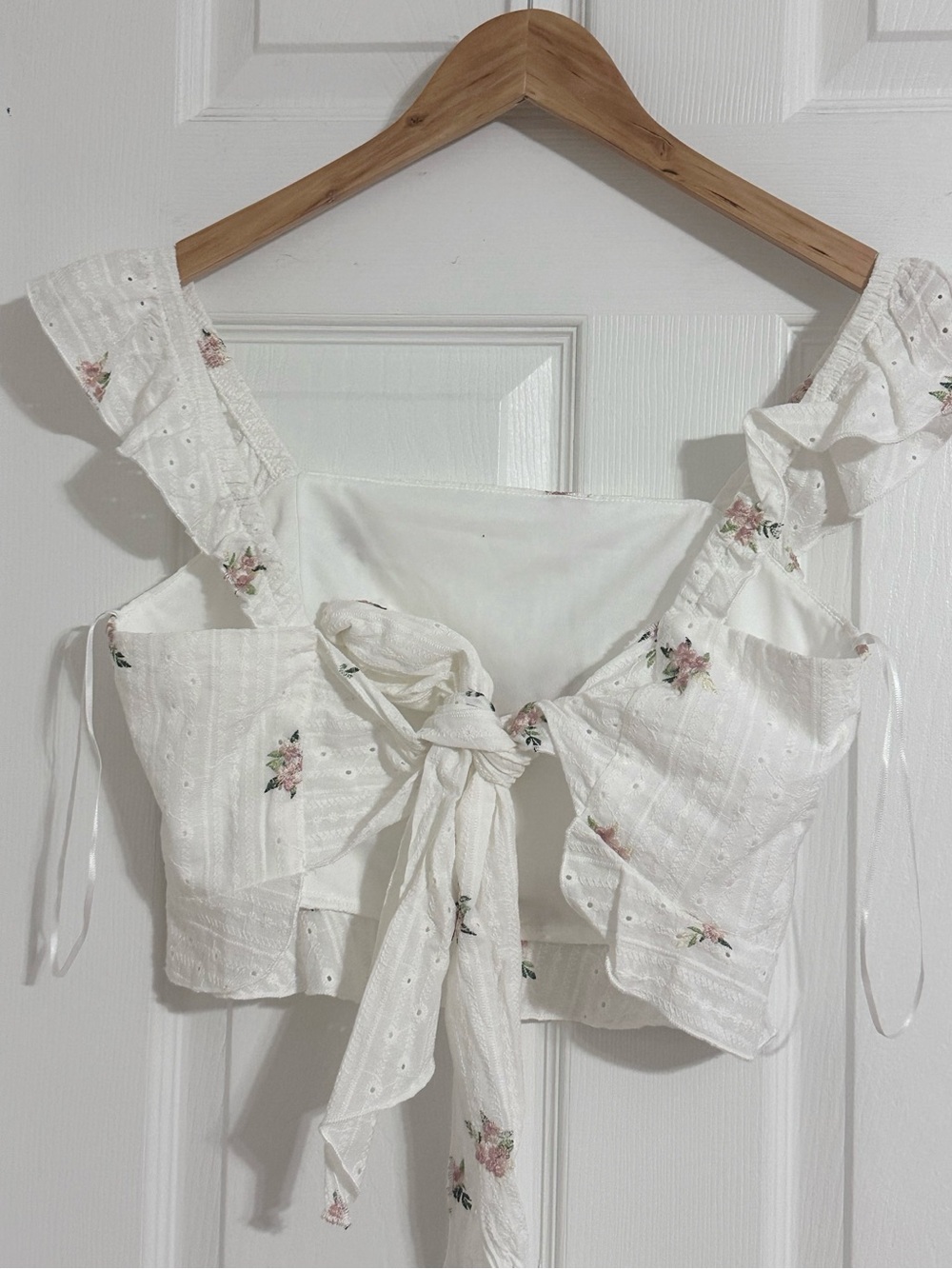 Kirious Los Angeles Floral Eyelet Embroidered Crop Top L White Cottagecore - Picture 3 of 8